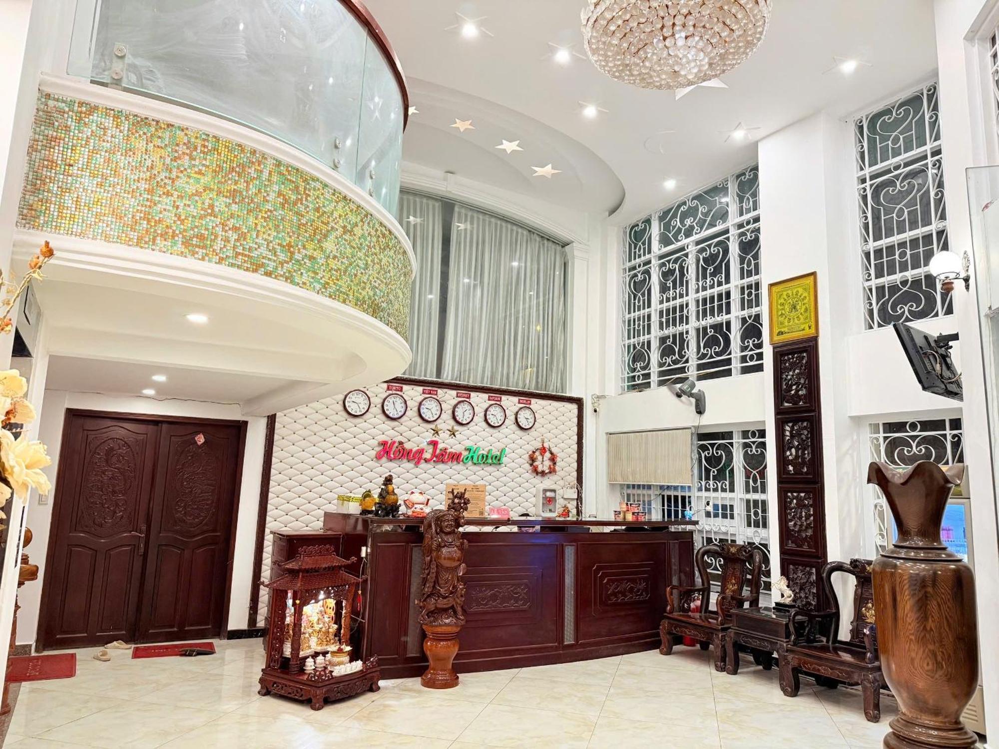 Khach San Hong Tam