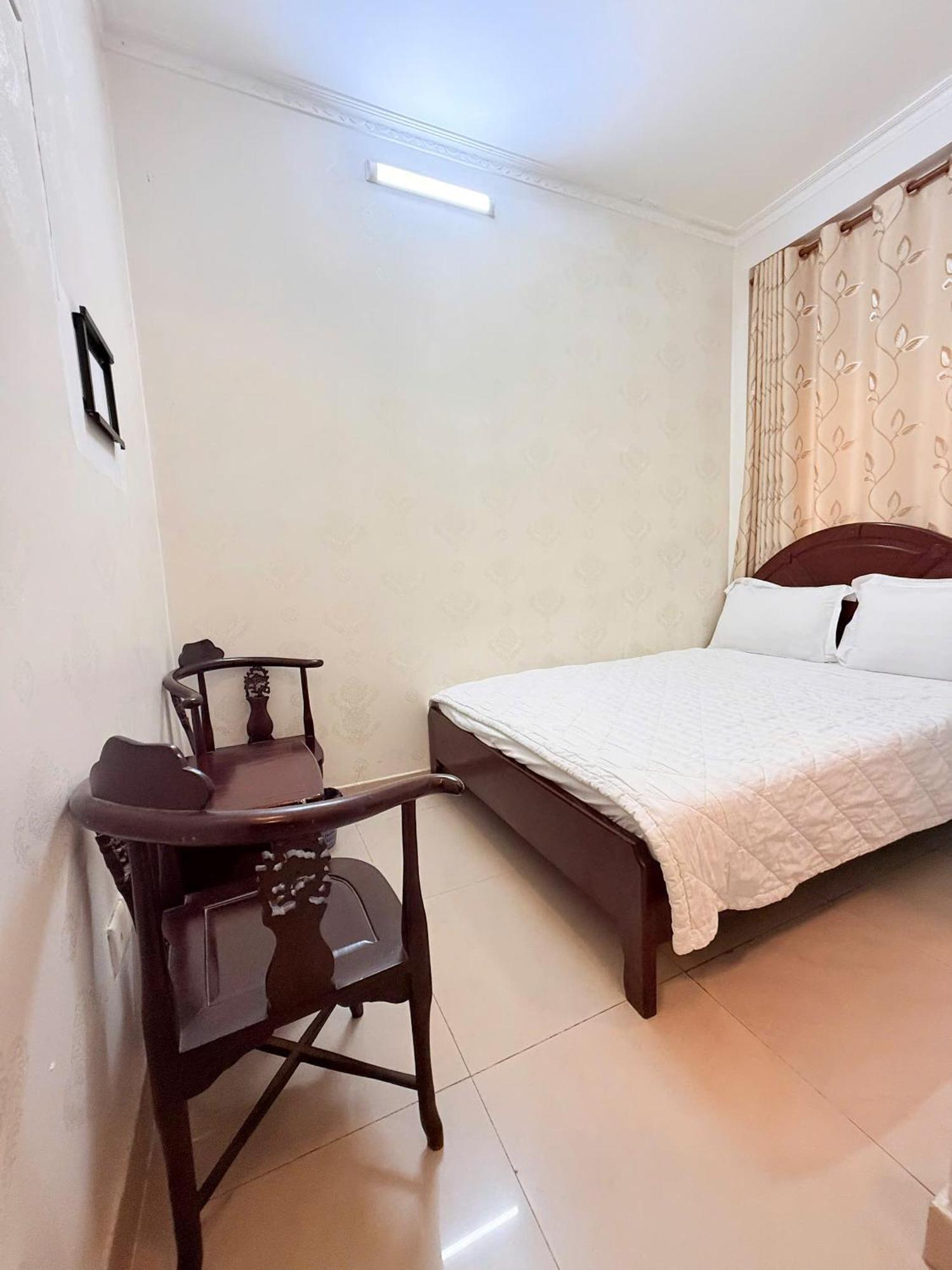 Khach San Hong Tam Khách sạn TP. Hồ Chí Minh